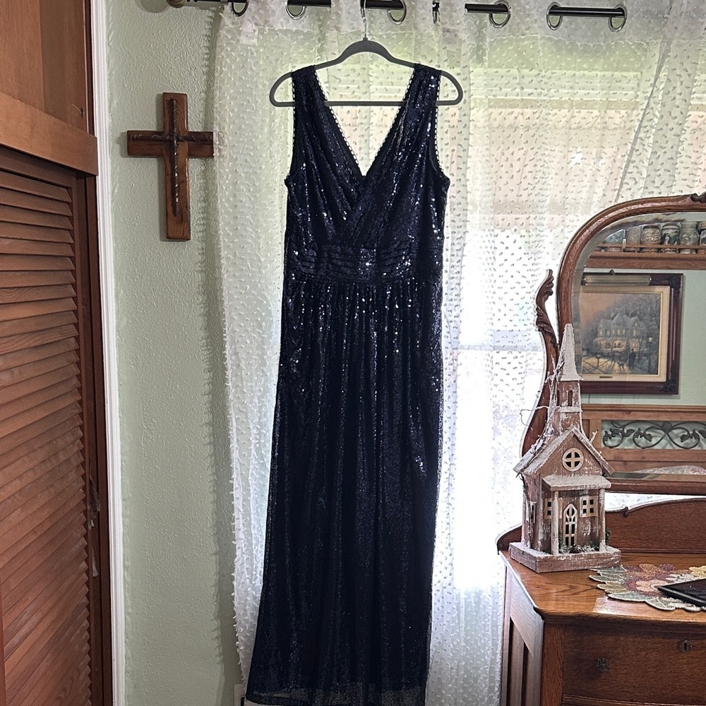 Kate Kasin Long sequent Evening Gown in Midnight Blue